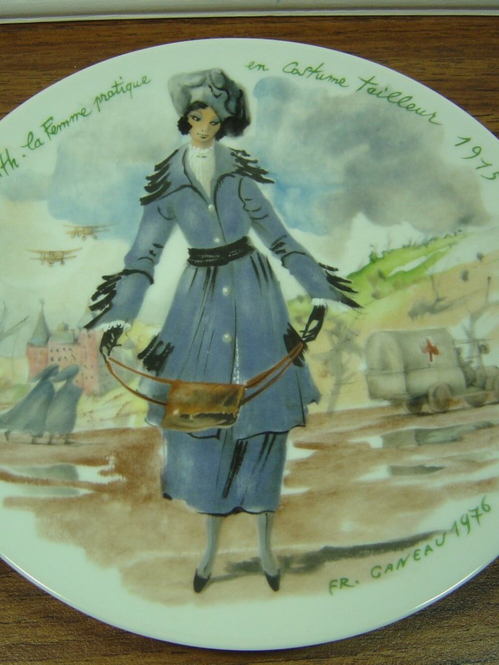 D'ARCEAU-LIMOGES Collector plate-Women of the Century-1915